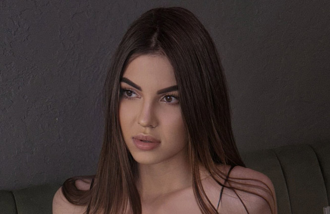 Alice Xo on EFY.es